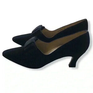 Proxy Suede Bow Heels NWOT Size 9N